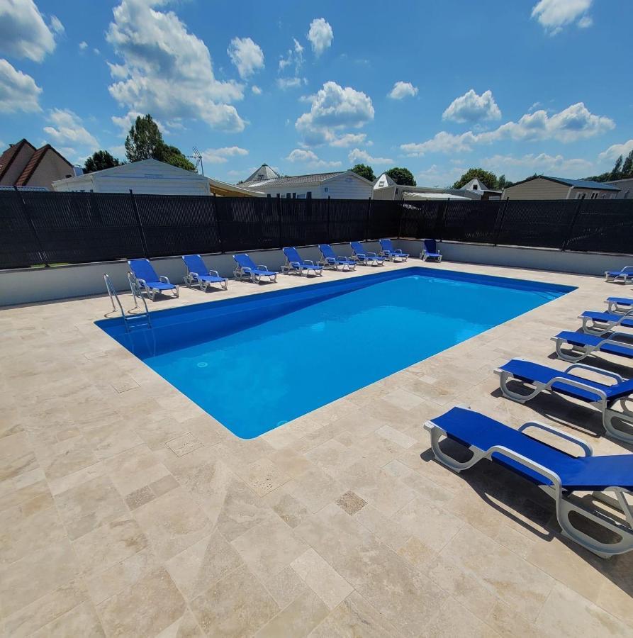 Camping Le Clos Savoye Biville-sur-Mer Esterno foto